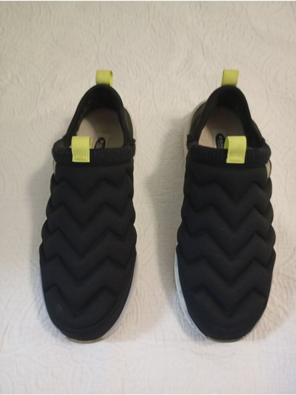 Dr Scholls Black Quilted Slip-On Shoes Neon Accents Size 8.5M Versatile For Indo